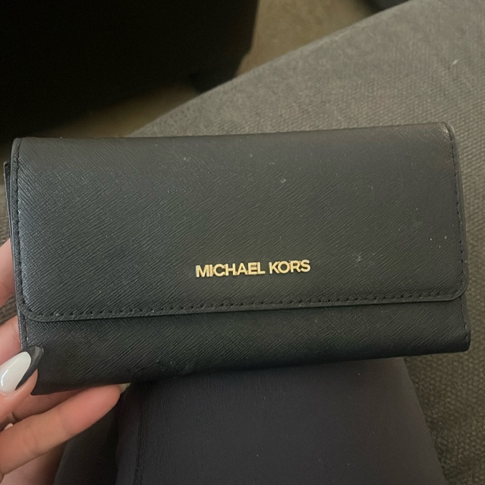 Michael kors black wallet